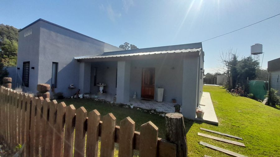 Casa con pileta · Acepta permuta en Barrio tranquilo de Verónica, Verónica